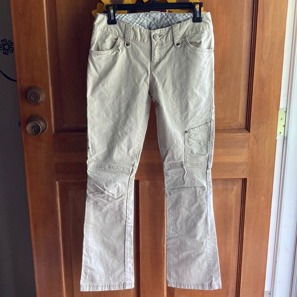 Columbia Khaki Pants
